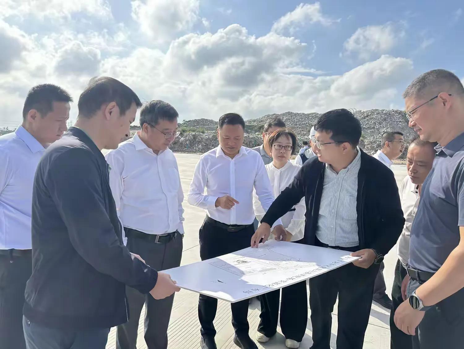 省住建廳汪科副廳長(zhǎng)調(diào)研龍華區(qū)建筑垃圾資源化利用廠及調(diào)配場(chǎng)二期項(xiàng)目(圖2)